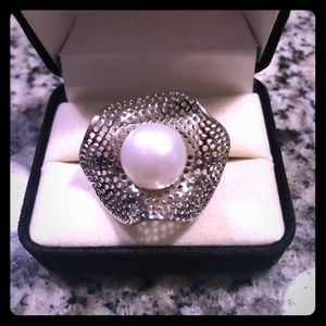Filigree pearl ring